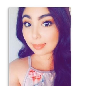 Meet your Posher, Cari
